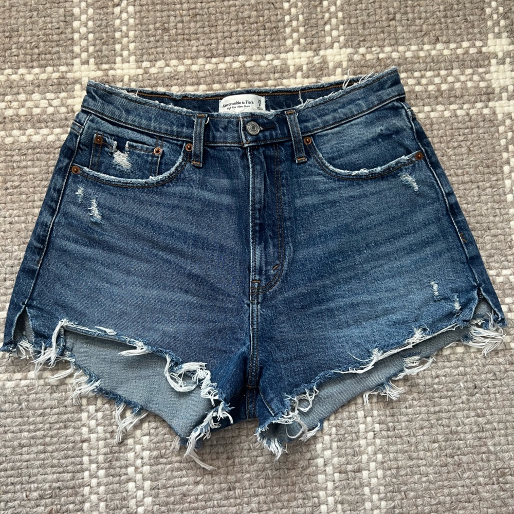Abercrombie & Fitch Curve Love High Rise Mom Short